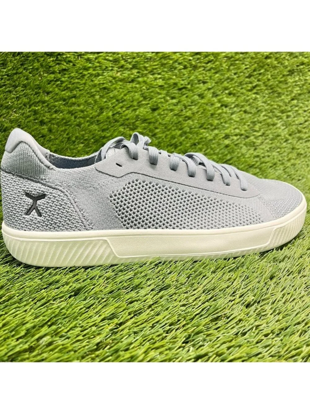 Flux Footwear Adapt Trainer Gray White Mens Size 10 Athletic Knit Shoes Sneakers